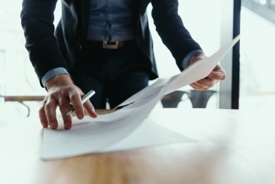 Kan je je leasecontract eerder opzeggen?